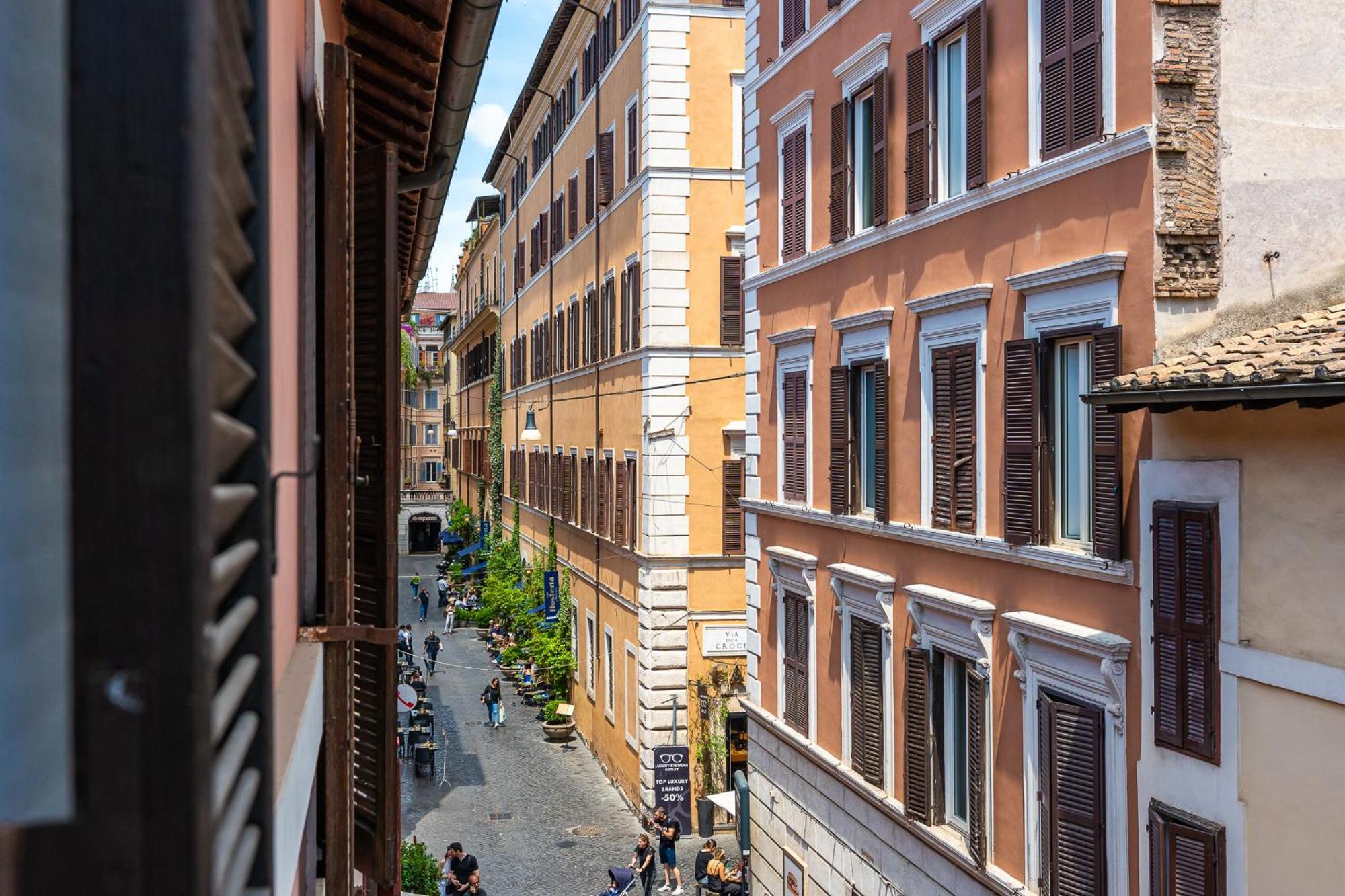Decimo Meridio- At Spanish Steps- Rom